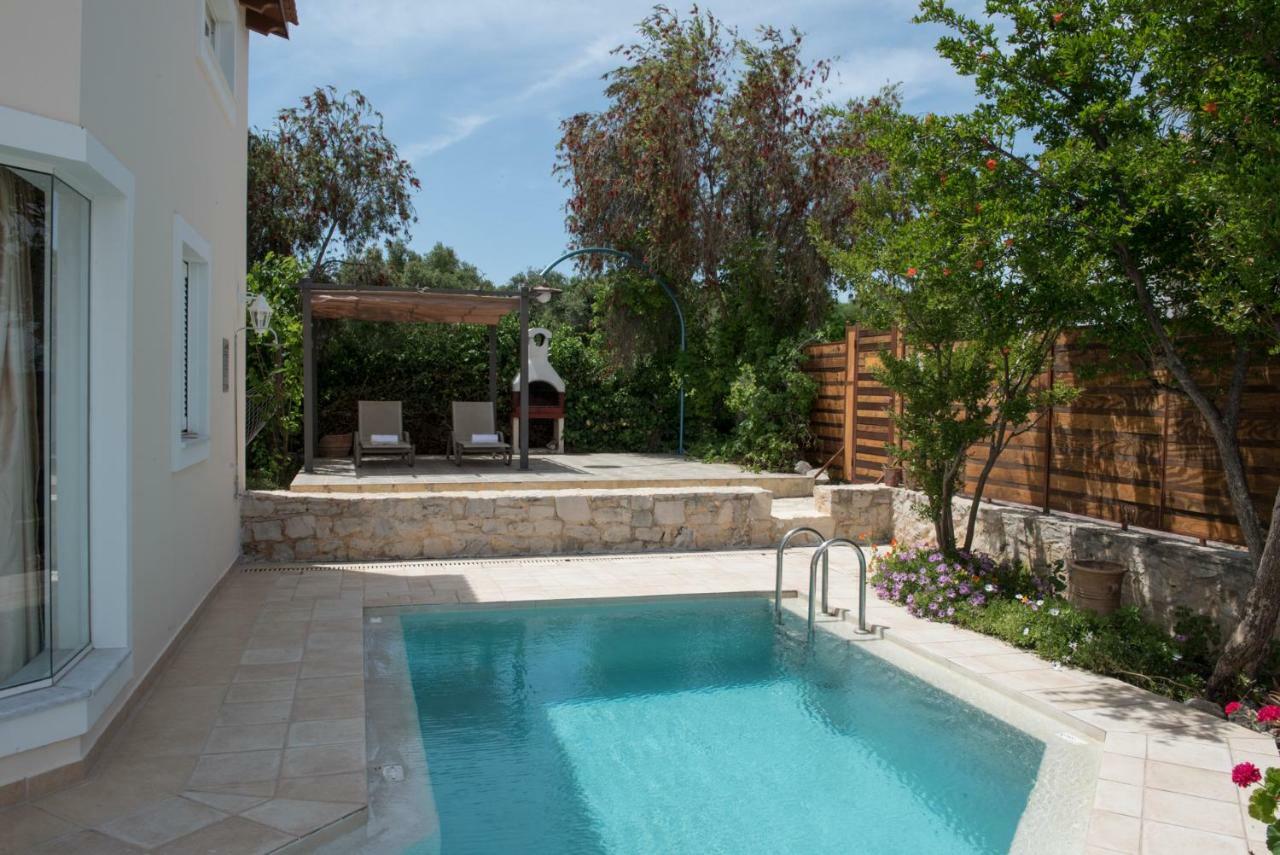 Pantanassa Villas Agia Marina 외부 사진
