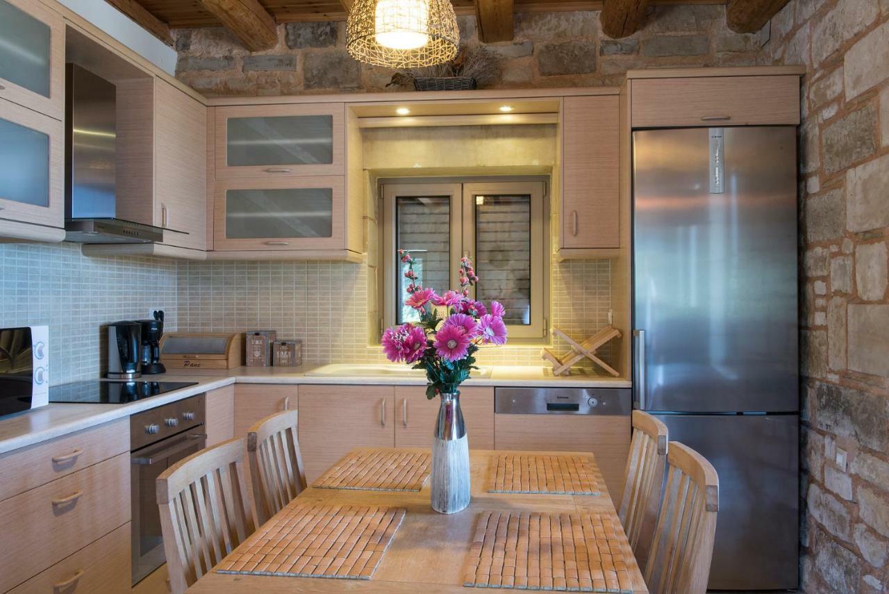 Pantanassa Villas Agia Marina 외부 사진